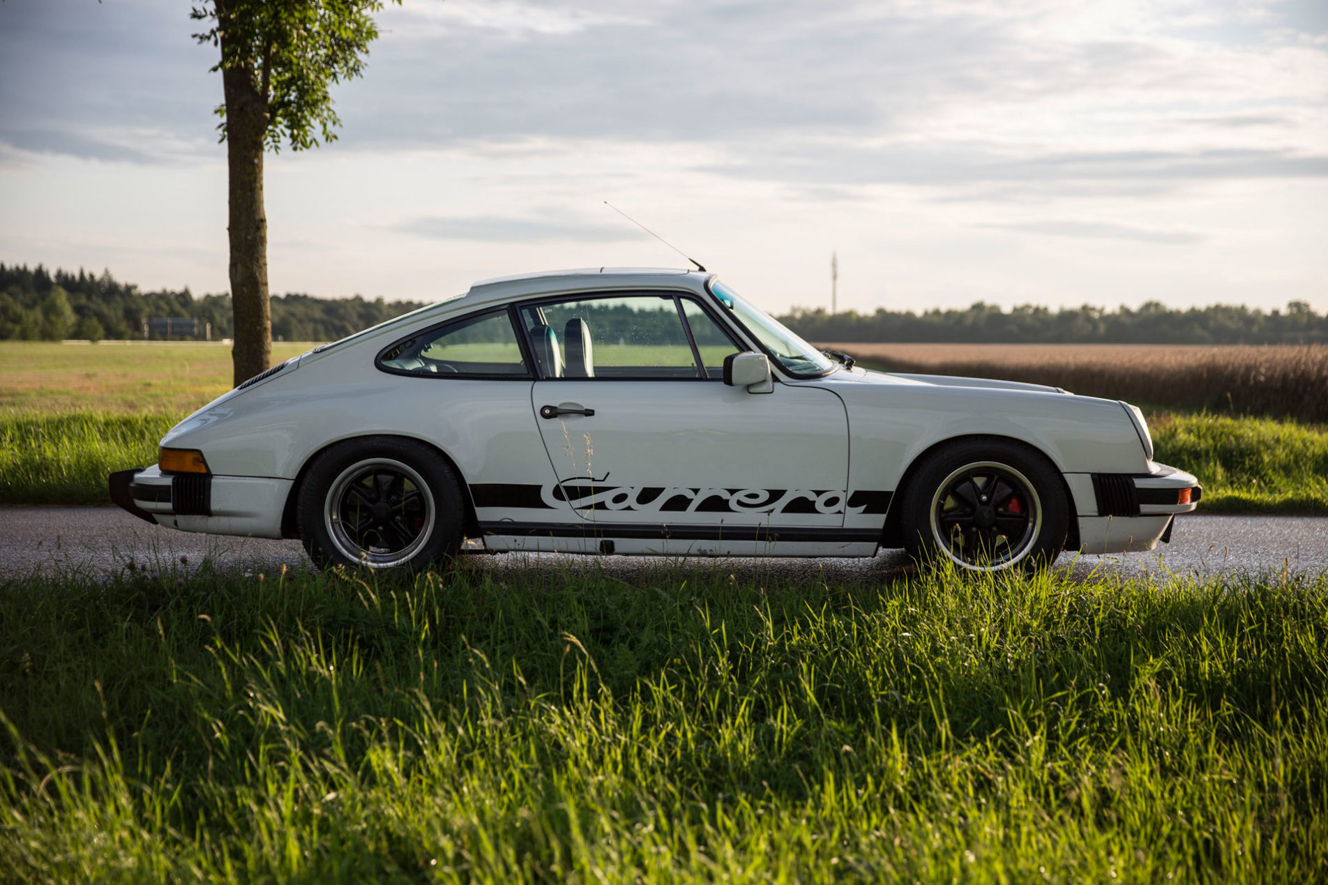 Porsche 911 Carrera